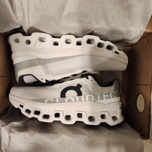 *NIB* Women's On Running CLOUDMONSTER Sneakers / White on White / Sz 7.5